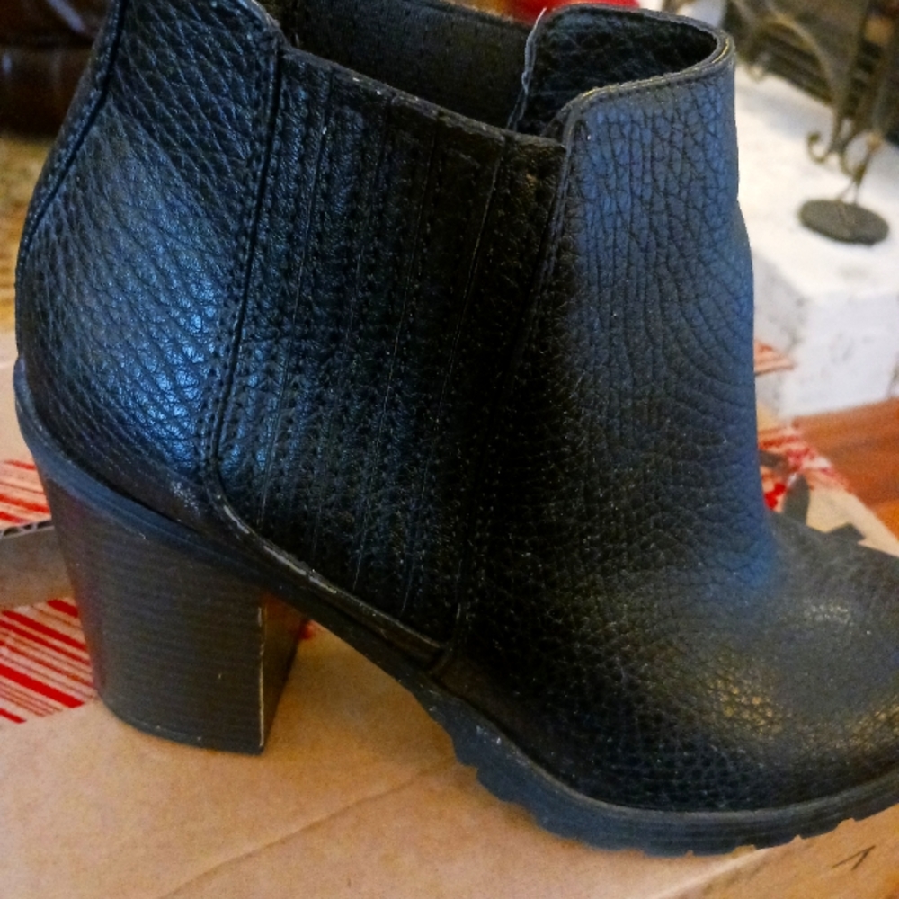 Sam & Libby ankle boots